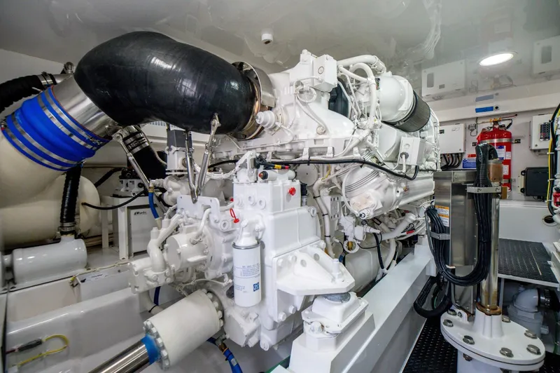 Absolut Yacht Photos Pics Viking 58 ABSOLUT - Engine Room