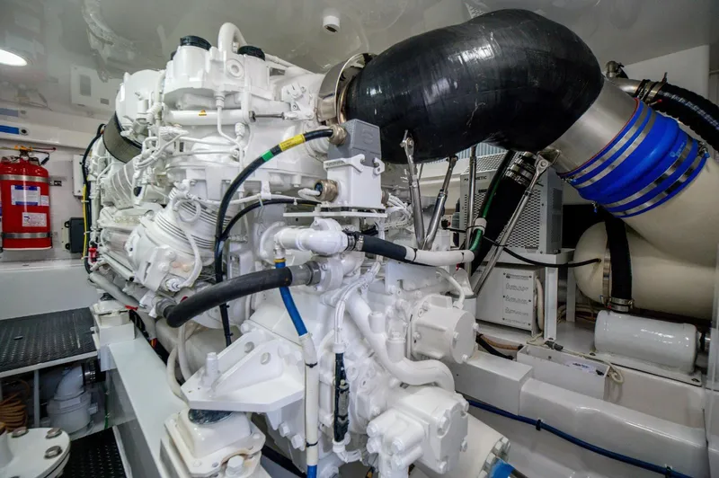 Absolut Yacht Photos Pics Viking 58 ABSOLUT - Engine Room