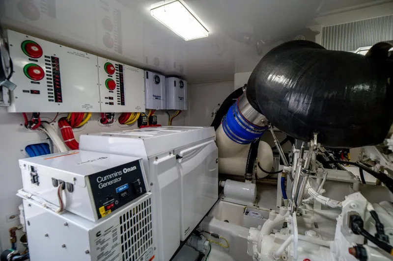 Absolut Yacht Photos Pics Viking 58 ABSOLUT - Engine Room