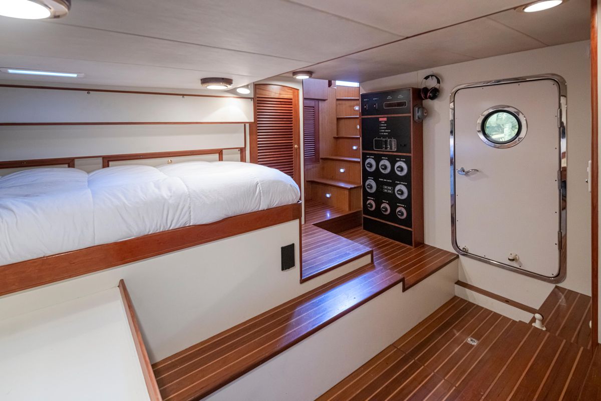 2003 Marlow 72 