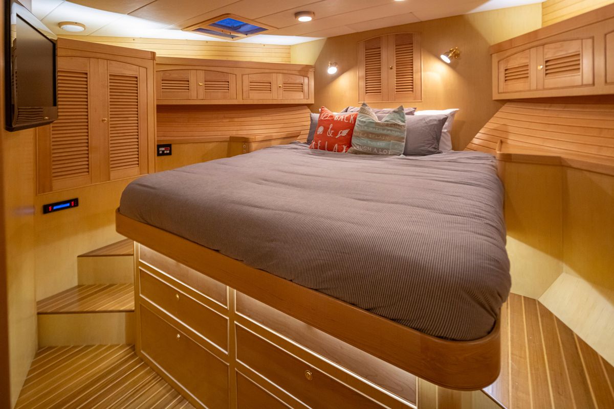 2003 Marlow 72 