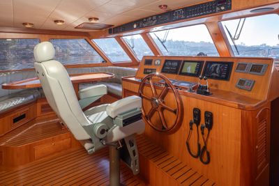 Yacht