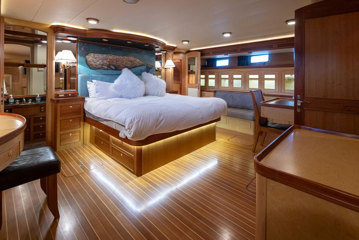 2003 Marlow 72 