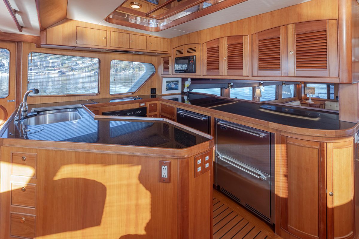 2003 Marlow 72 