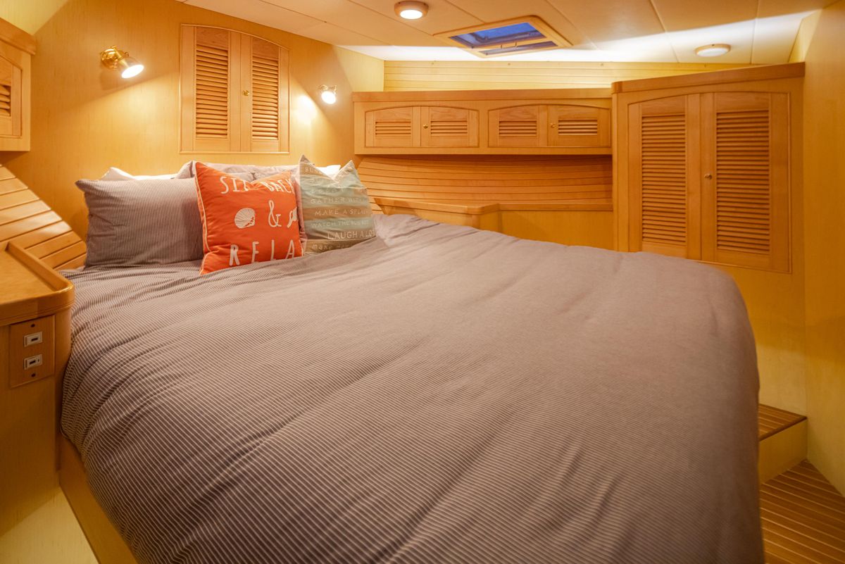 2003 Marlow 72 