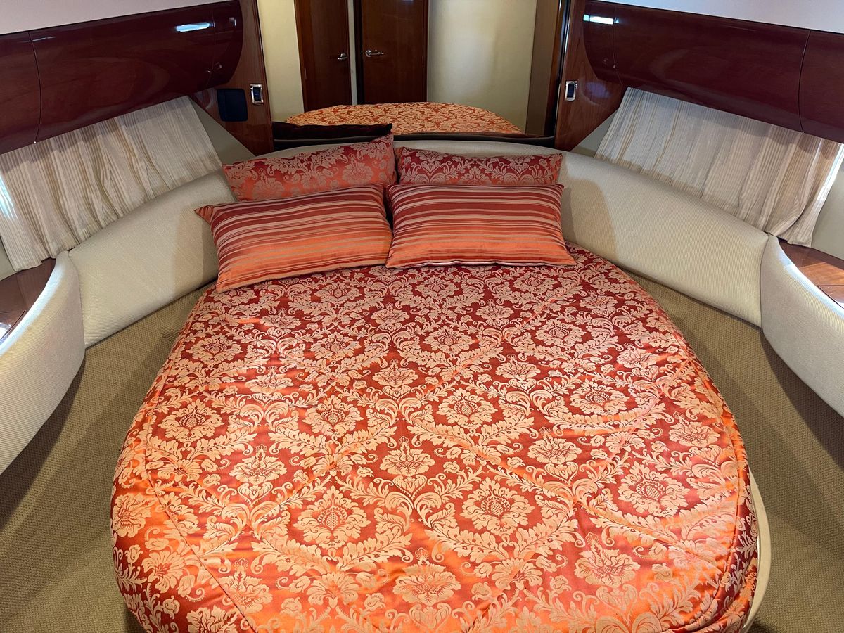 2005 Princess 43 