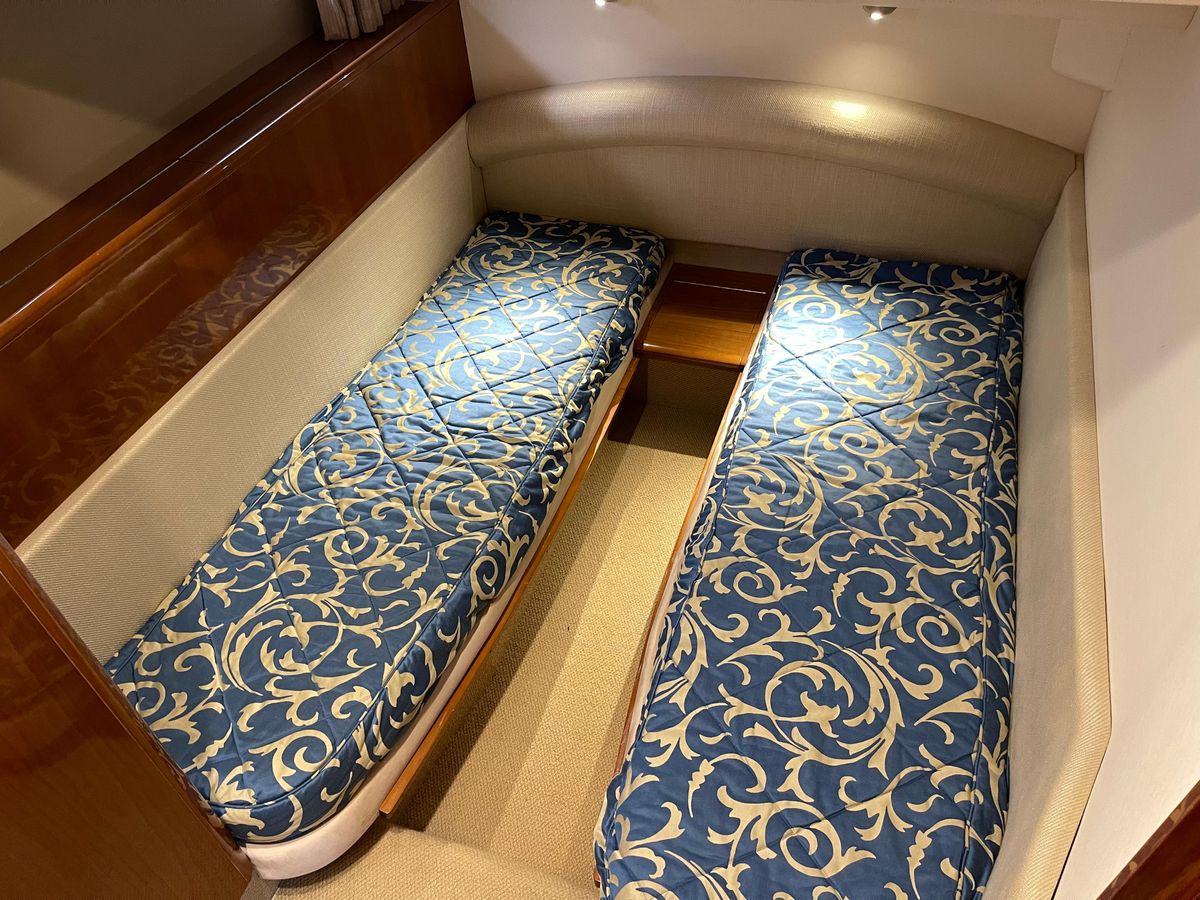 2005 Princess 43 