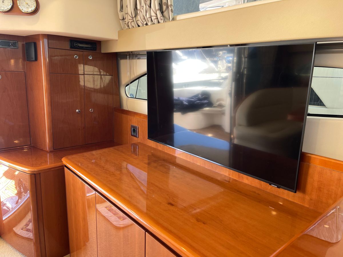 2005 Princess 43 