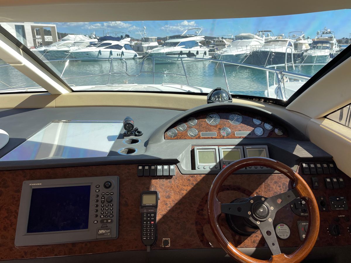2005 Princess 43 