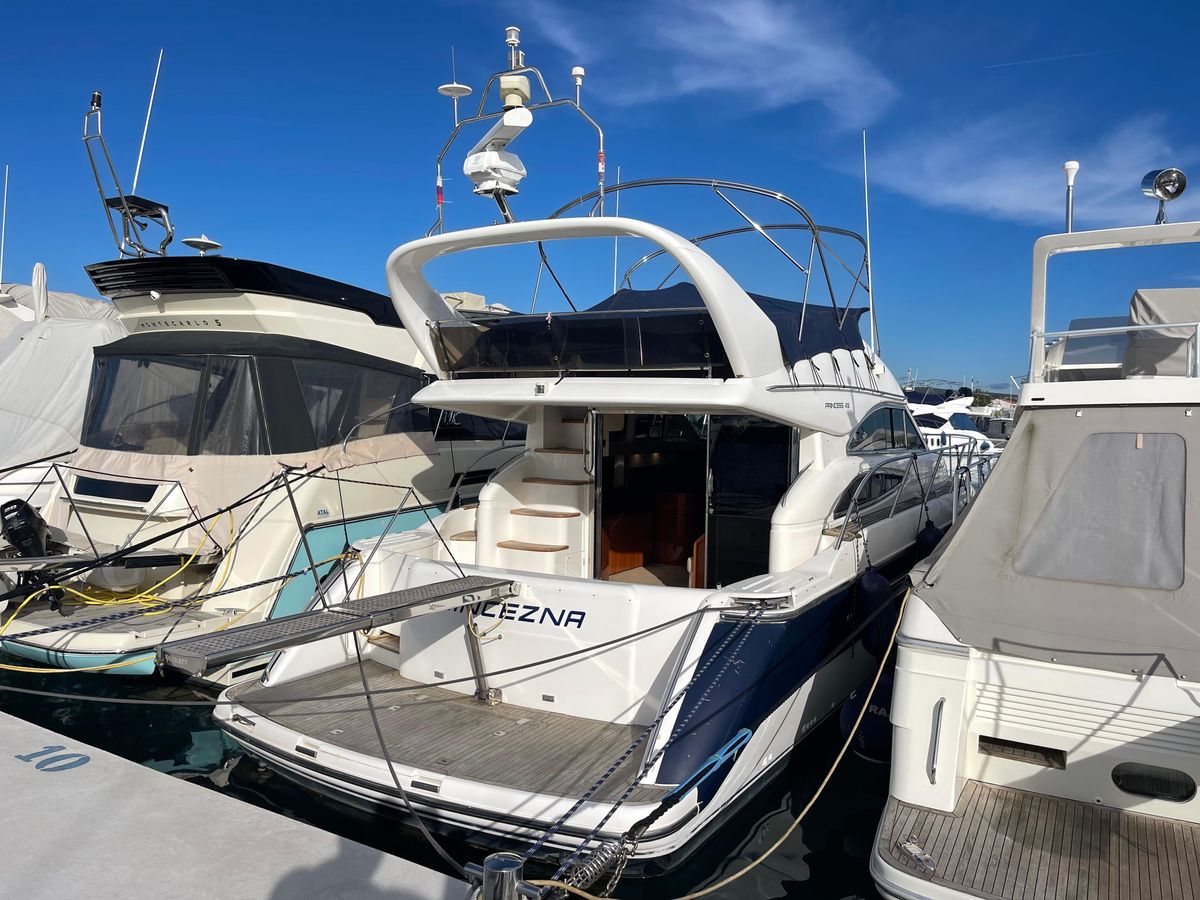 2005 Princess 43 