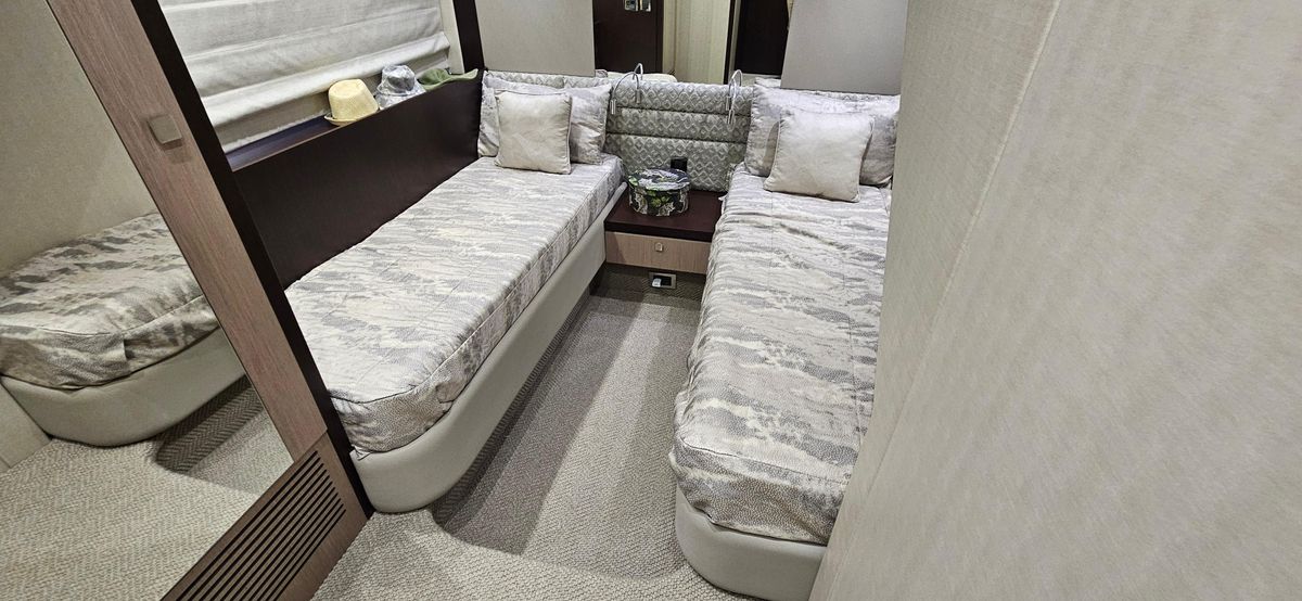 2019 Sunseeker 68 