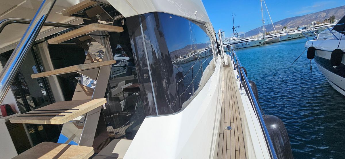 2019 Sunseeker 68 