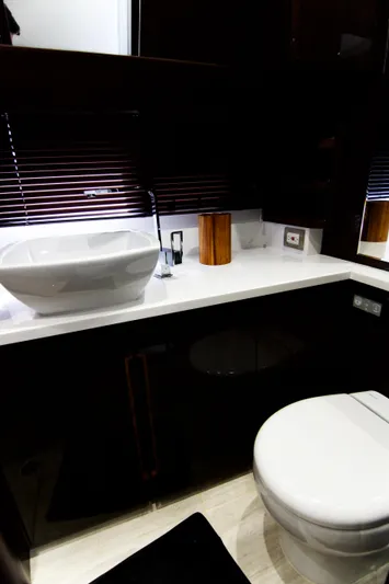 Bugsy Yacht Photos Pics 