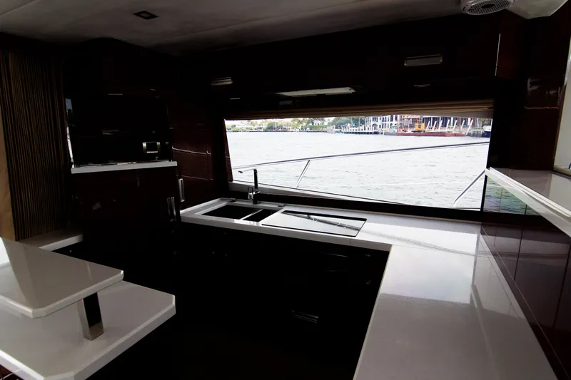 Bugsy Yacht Photos Pics 