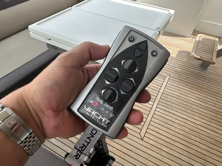 Bugsy Yacht Photos Pics 