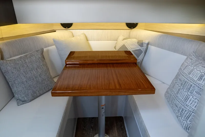 Di Blue Yacht Photos Pics 