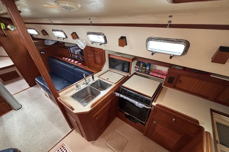 Cool Change Yacht Photos Pics 