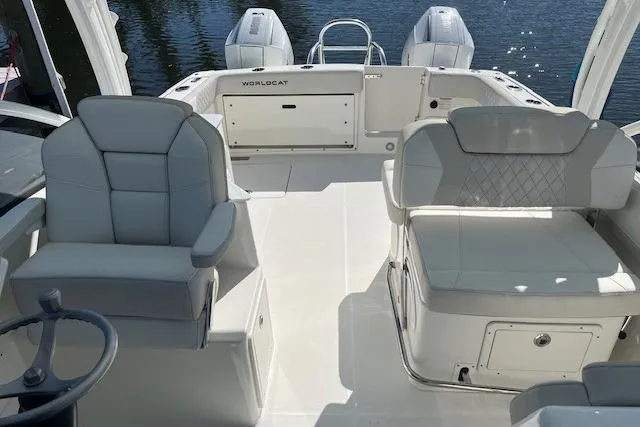  Yacht Photos Pics 2024 World Cat 280 DC-X boat interior with luxurious seating and dual engines.