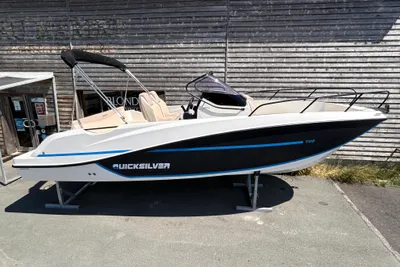 2025 Quicksilver 705 open