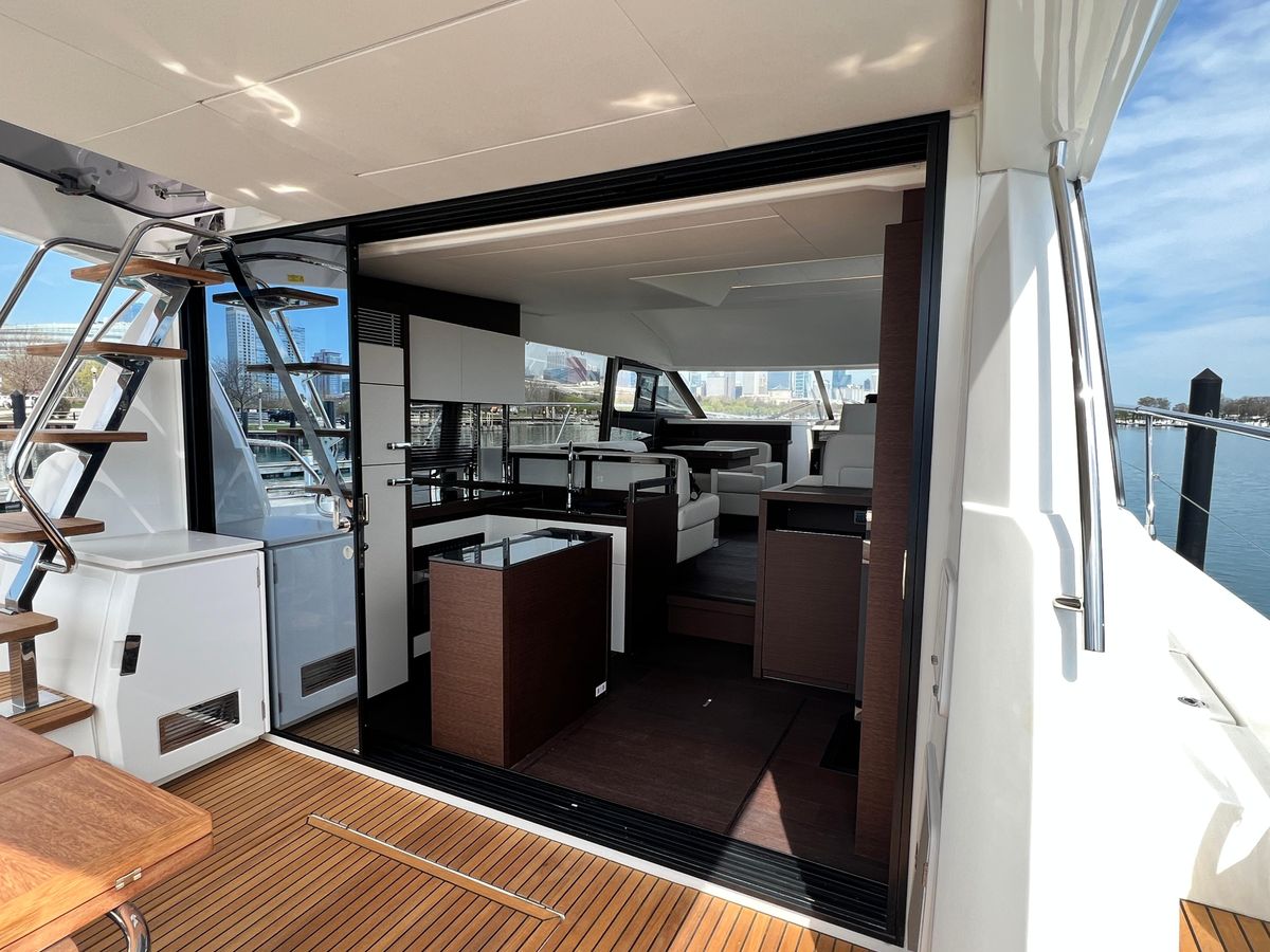2024 Prestige 52 