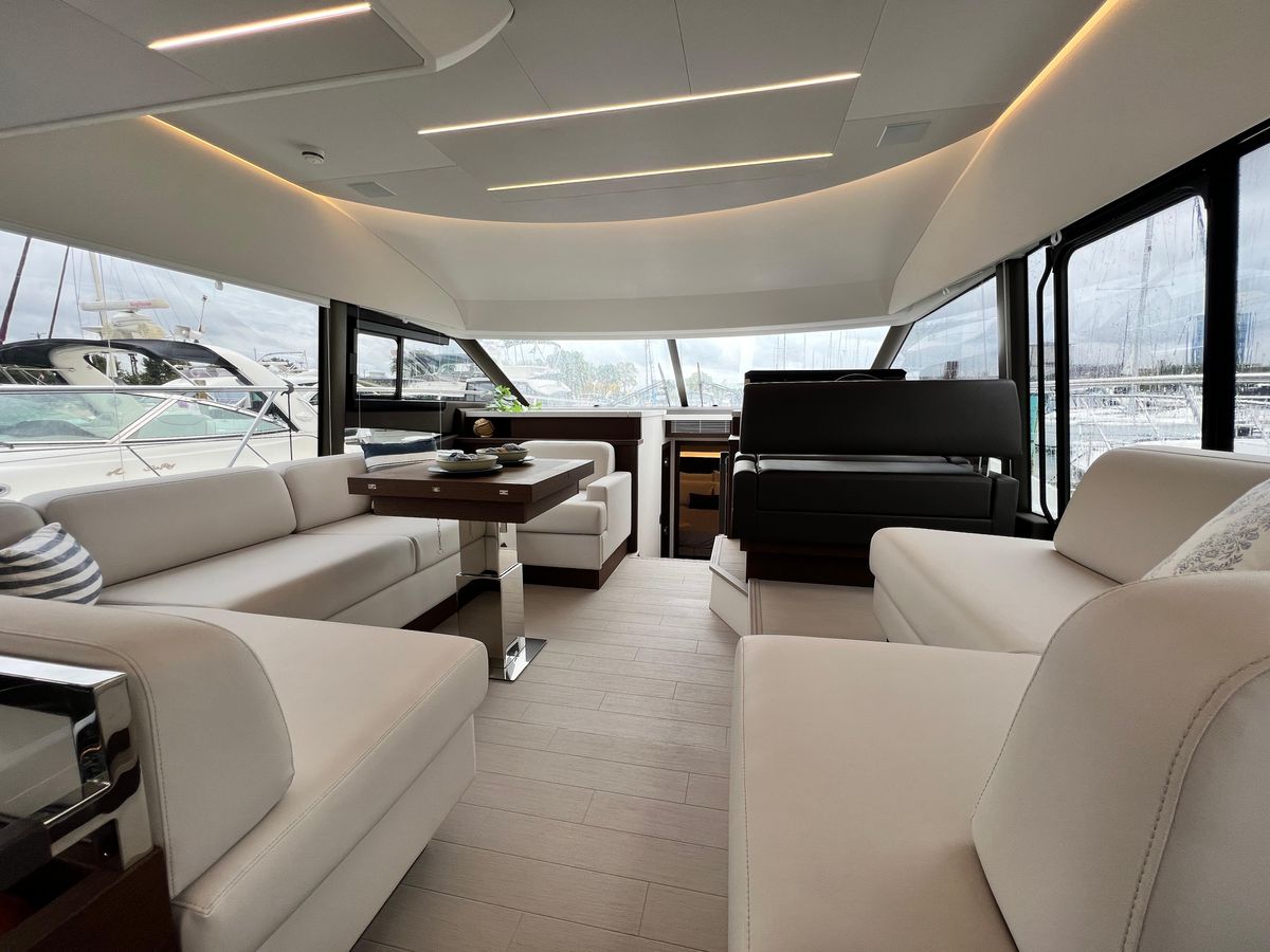 2024 Prestige 52 
