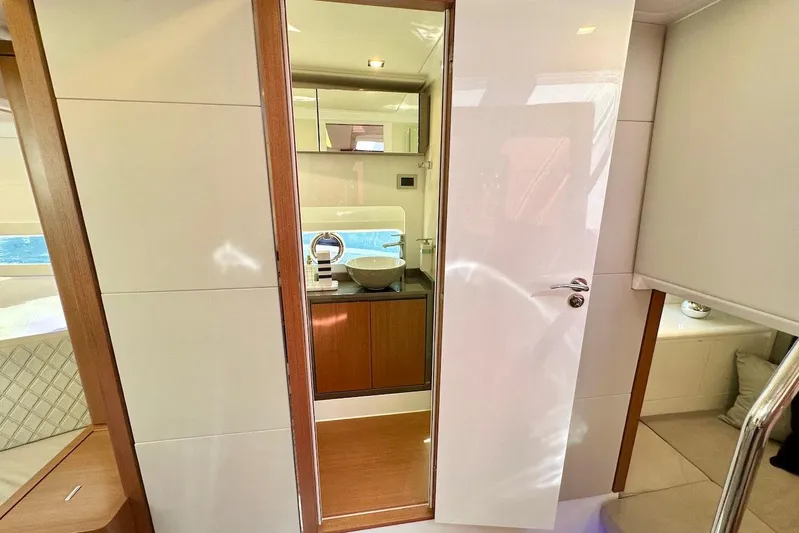  Yacht Photos Pics Manufacturer Provided Image