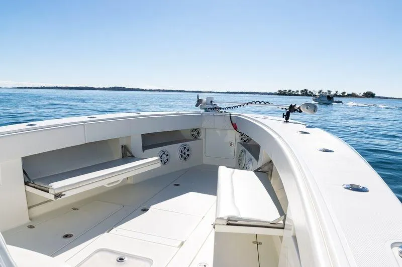  Yacht Photos Pics 2016 SeaVee 390Z boat interior with seating, on calm blue water.