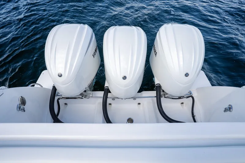  Yacht Photos Pics Triple Yamaha outboard engines on a 2016 Intrepid 400 Cuddy boat.
