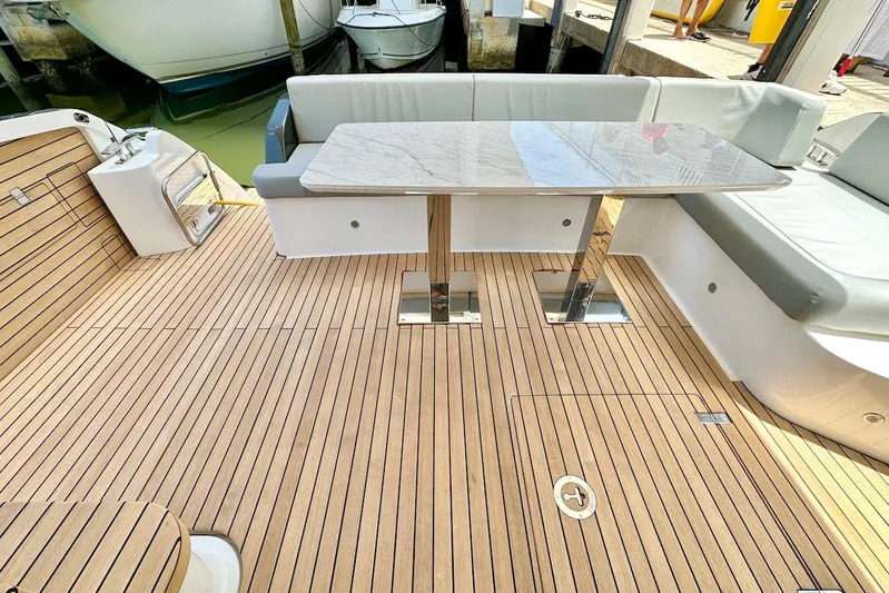  Yacht Photos Pics Manufacturer Provided Image