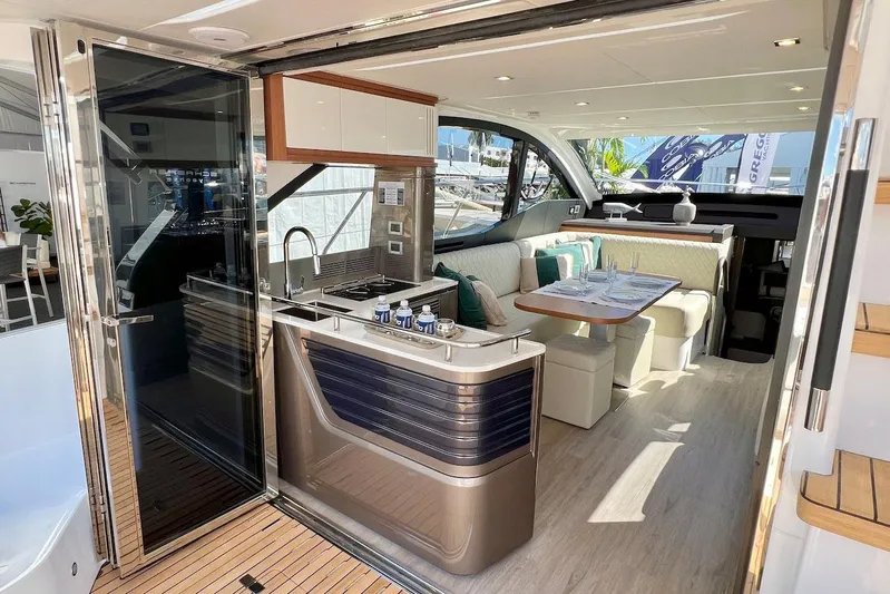  Yacht Photos Pics Manufacturer Provided Image