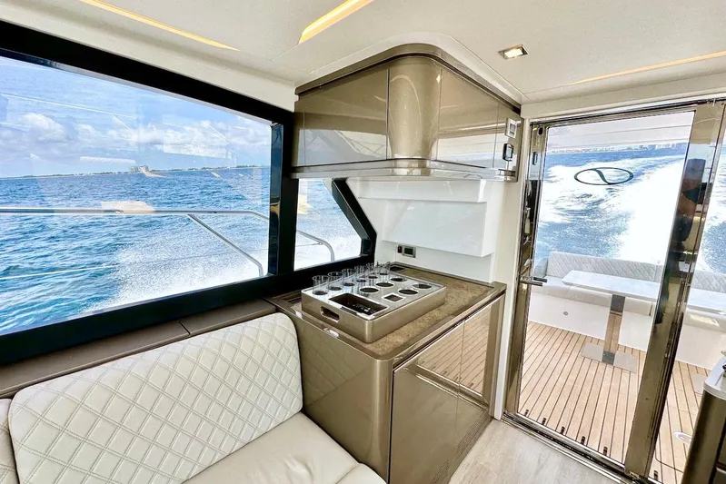  Yacht Photos Pics Manufacturer Provided Image