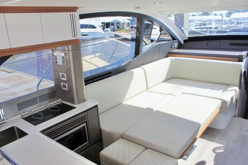  Yacht Photos Pics Manufacturer Provided Image