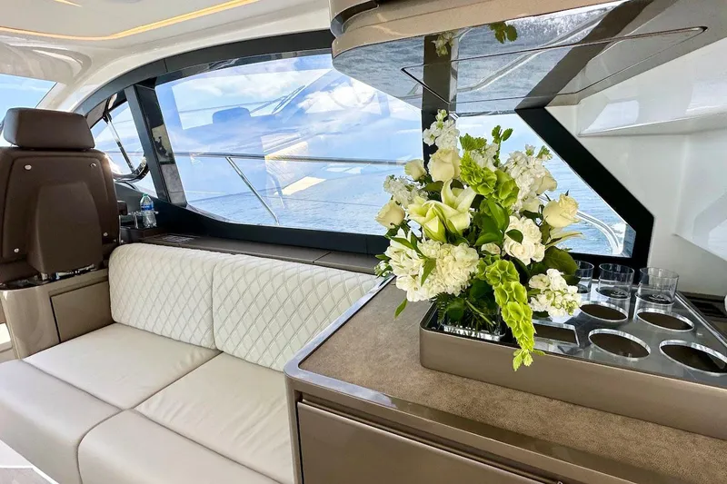  Yacht Photos Pics Manufacturer Provided Image