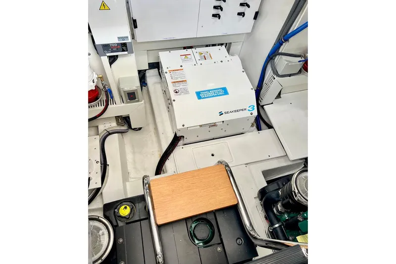  Yacht Photos Pics Manufacturer Provided Image