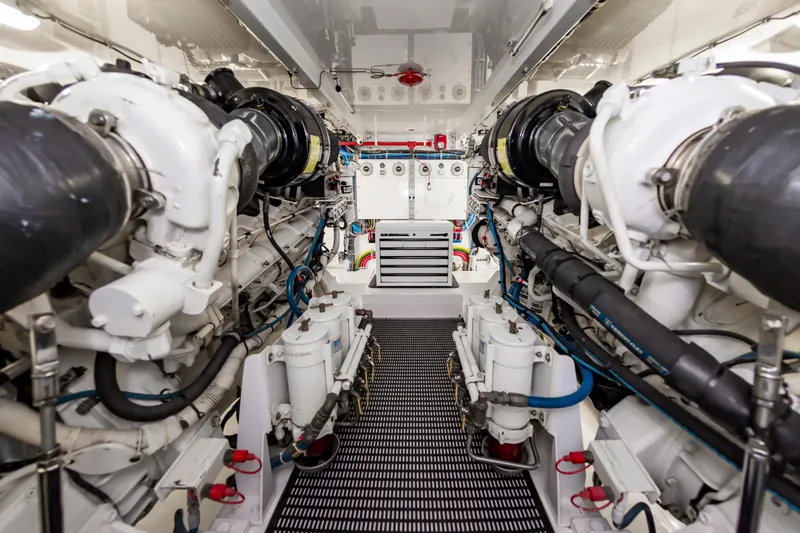 Aces Up Yacht Photos Pics 