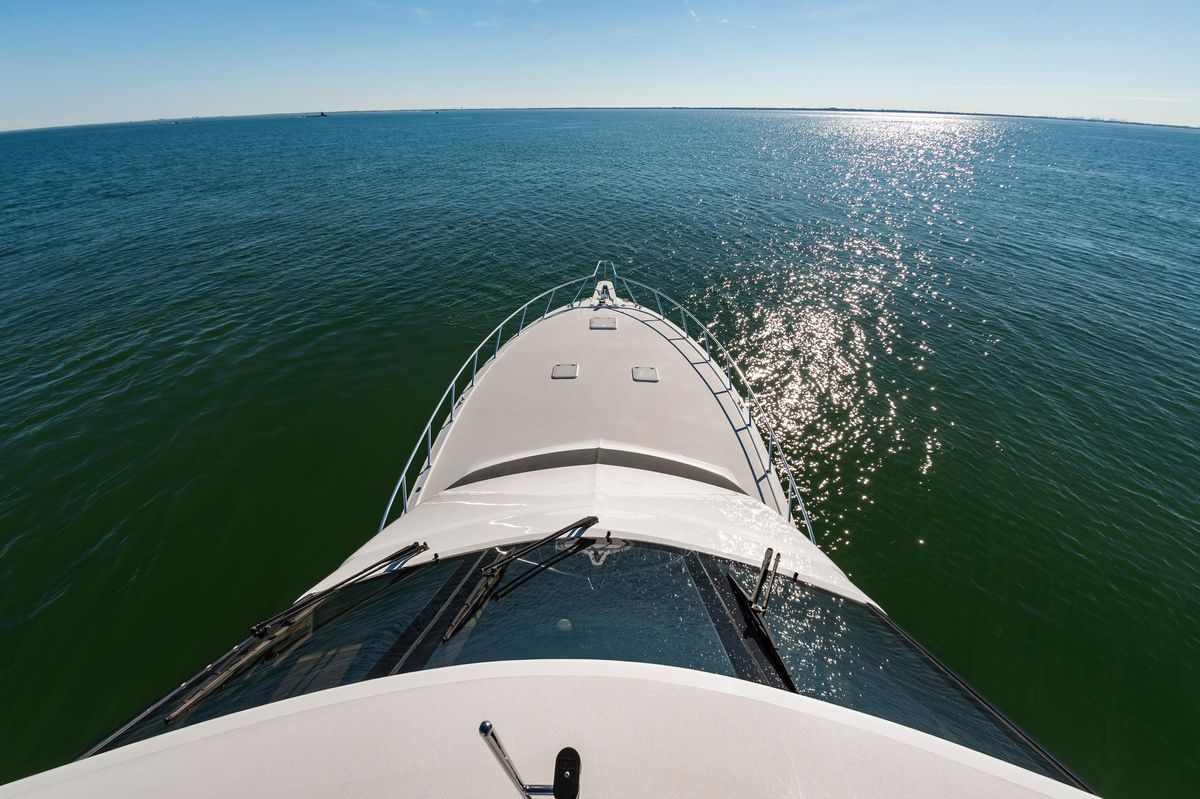 2008 Hatteras 64 
