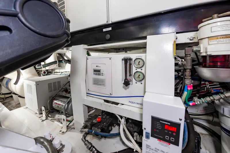 Aces Up Yacht Photos Pics 