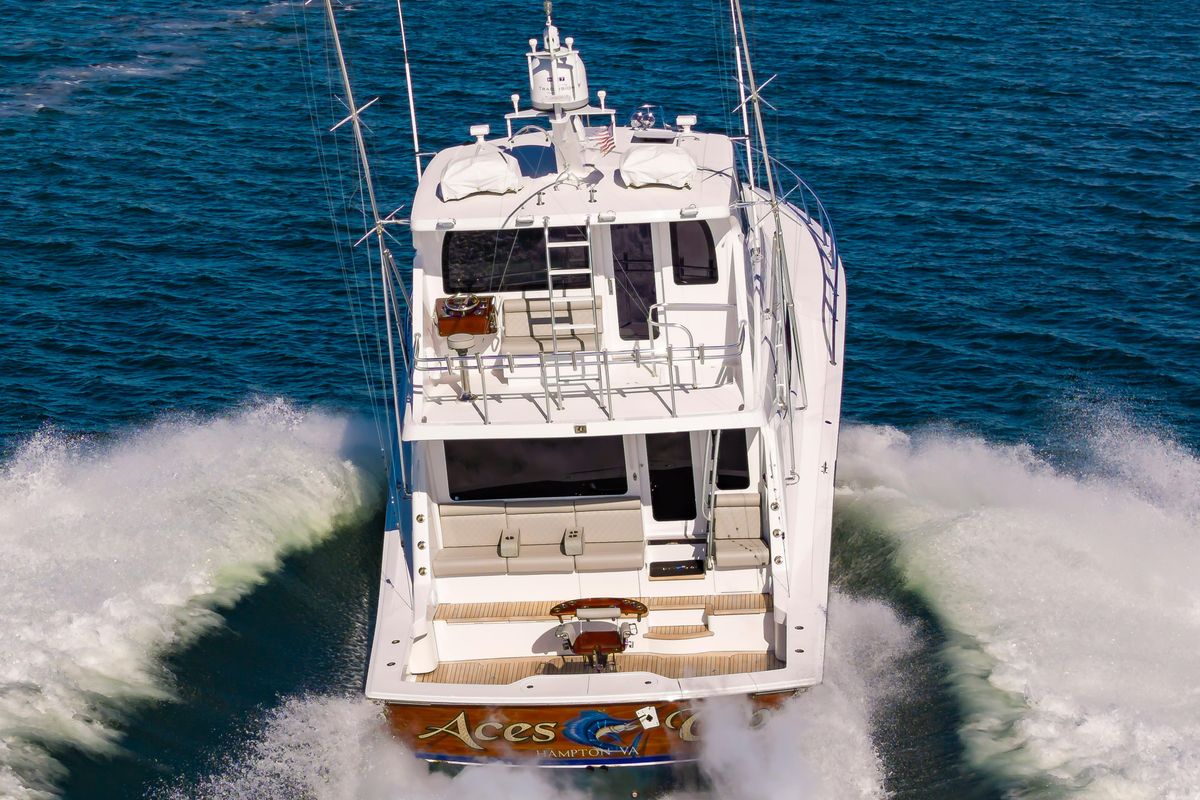 2008 Hatteras 64 