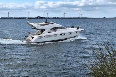 1998 Fairline Phantom 42