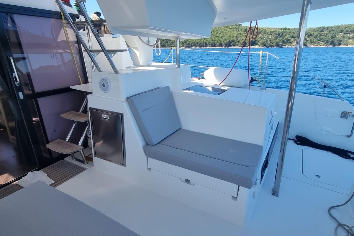 2019 Fountaine Pajot 43 