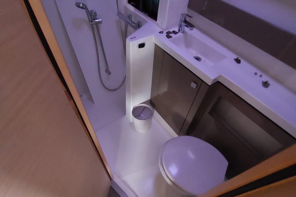 2019 Fountaine Pajot 43 