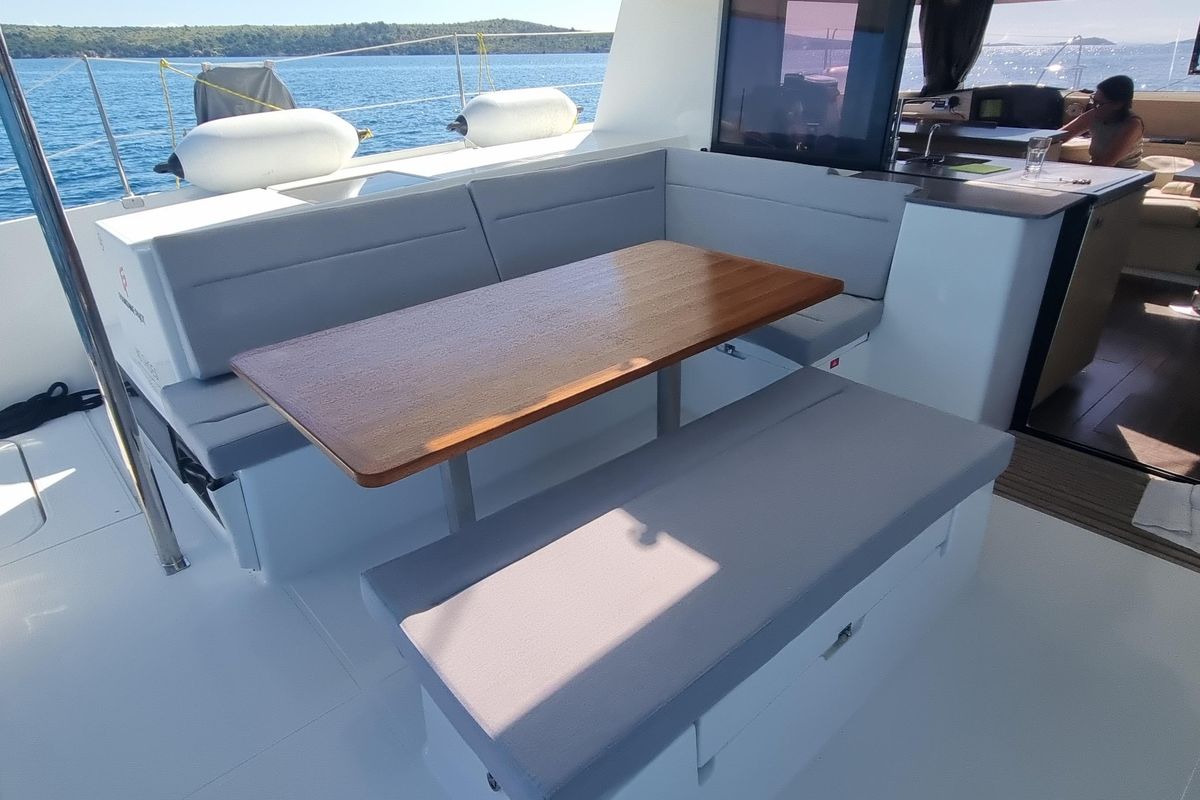 2019 Fountaine Pajot 43 