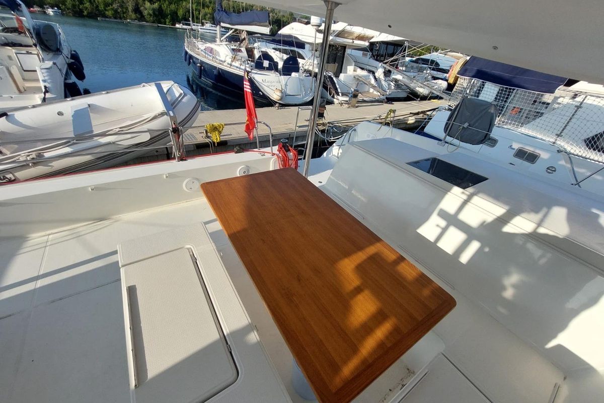 2019 Fountaine Pajot 43 