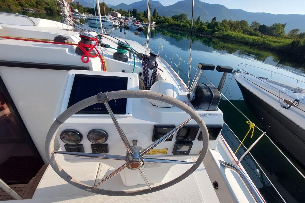 2019 Fountaine Pajot 43 