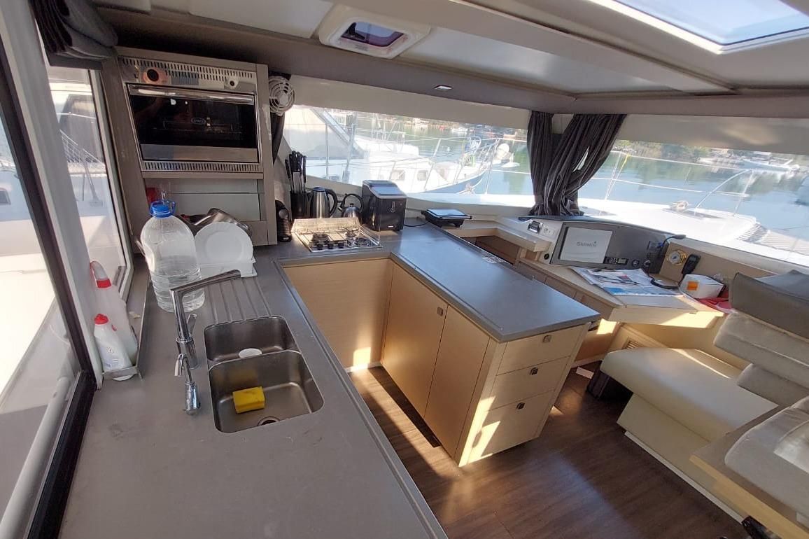 2019 Fountaine Pajot 43 