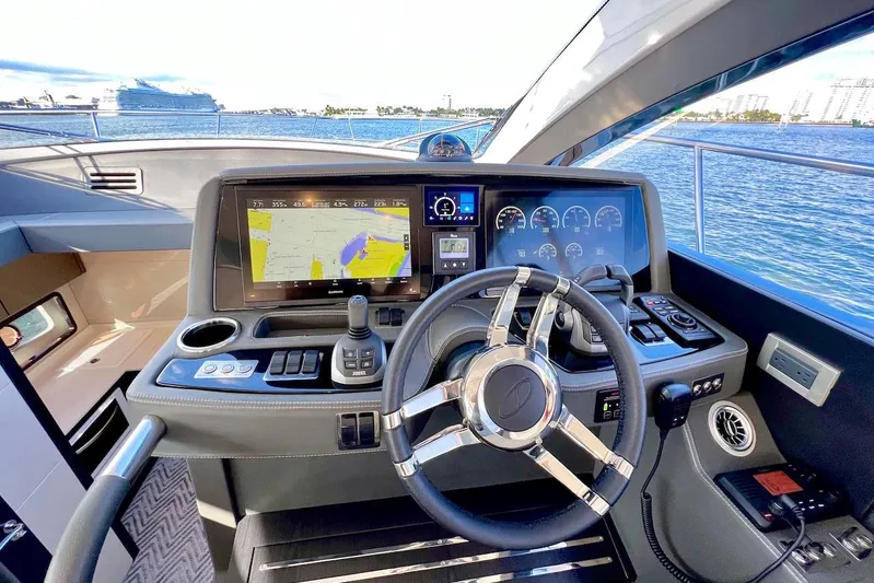  Yacht Photos Pics Manufacturer Provided Image