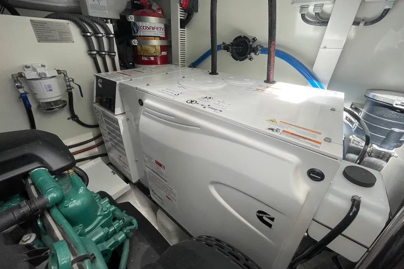  Yacht Photos Pics Manufacturer Provided Image