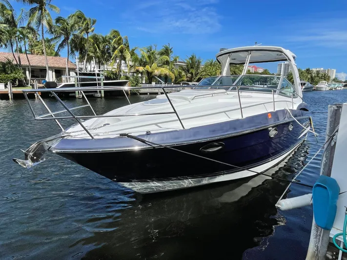 Pura Vida Yacht Photos Pics 
