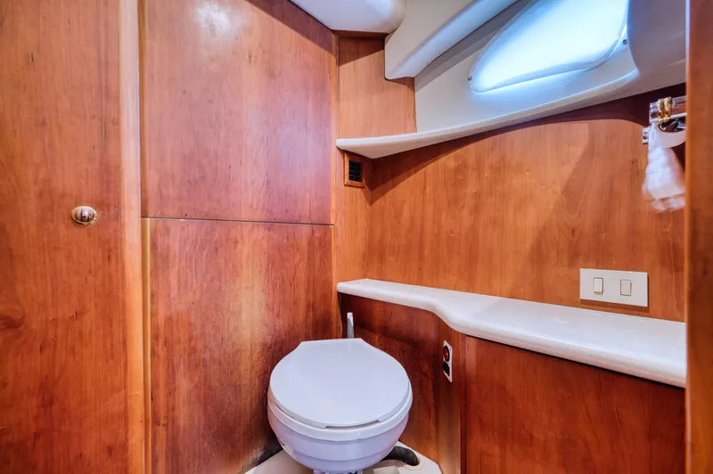 Turn The Paige Yacht Photos Pics Interior of 2003 Silverton 43 Motor Yacht, bathroom view.