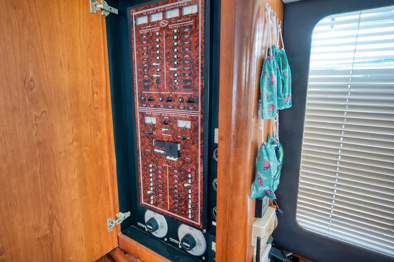 Turn The Paige Yacht Photos Pics 